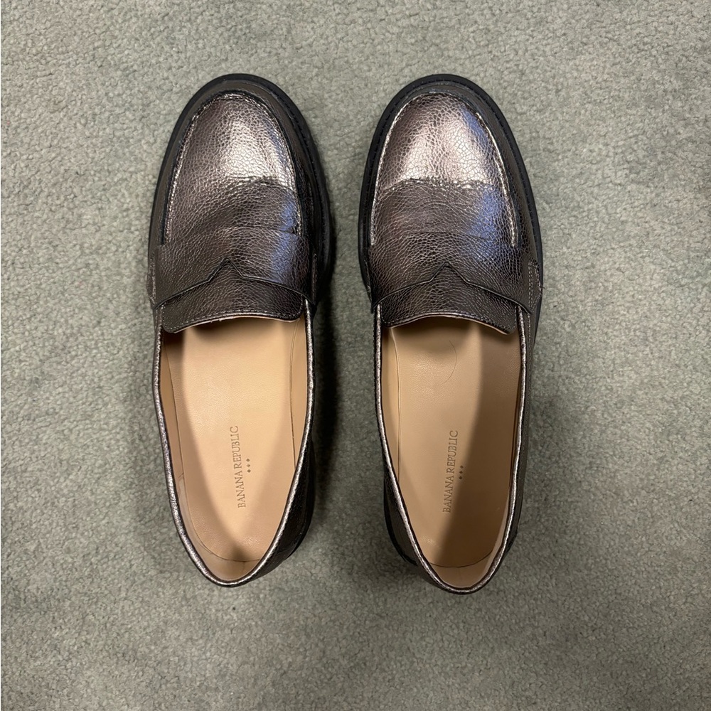 Banana Republic women’s loafers